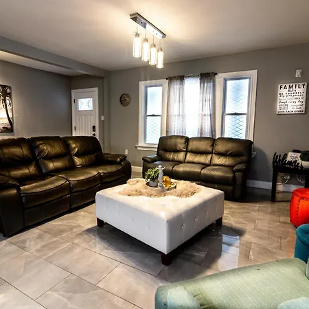 The Horseshoe Villa 6Br 2 Bath Near The Falls Niagara Falls Exterior photo