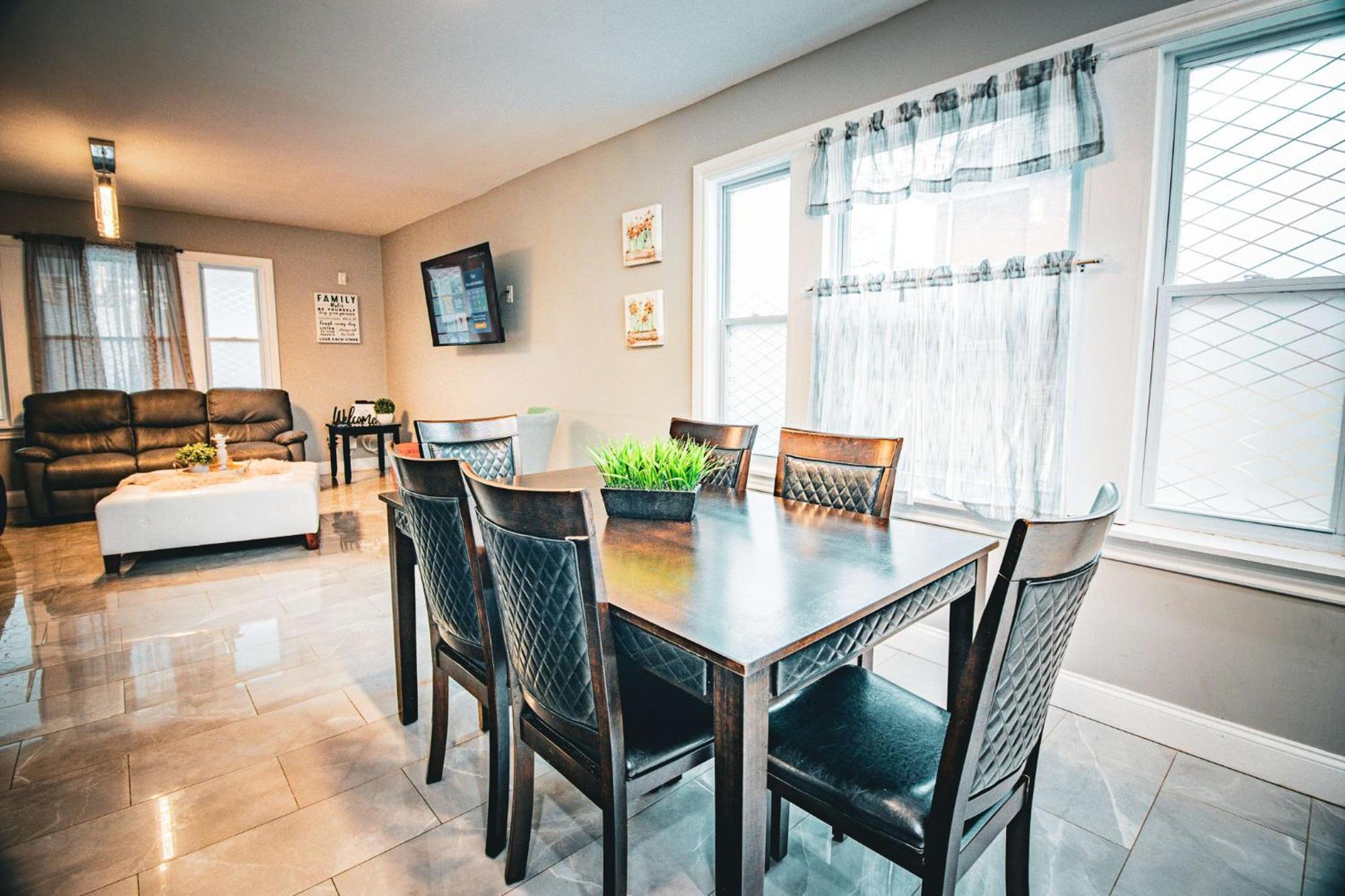 The Horseshoe 6br 2 Bath Near The Falls Holiday home