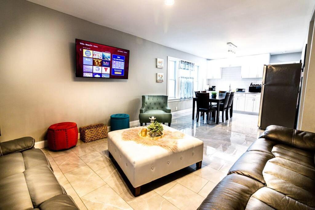 Holiday home The Horseshoe 6br 2 Bath Near The Falls Niagara Falls