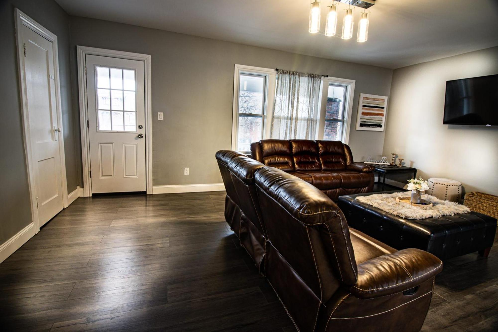 The Horseshoe 6br 2 Bath Near The Falls * Niagara Falls