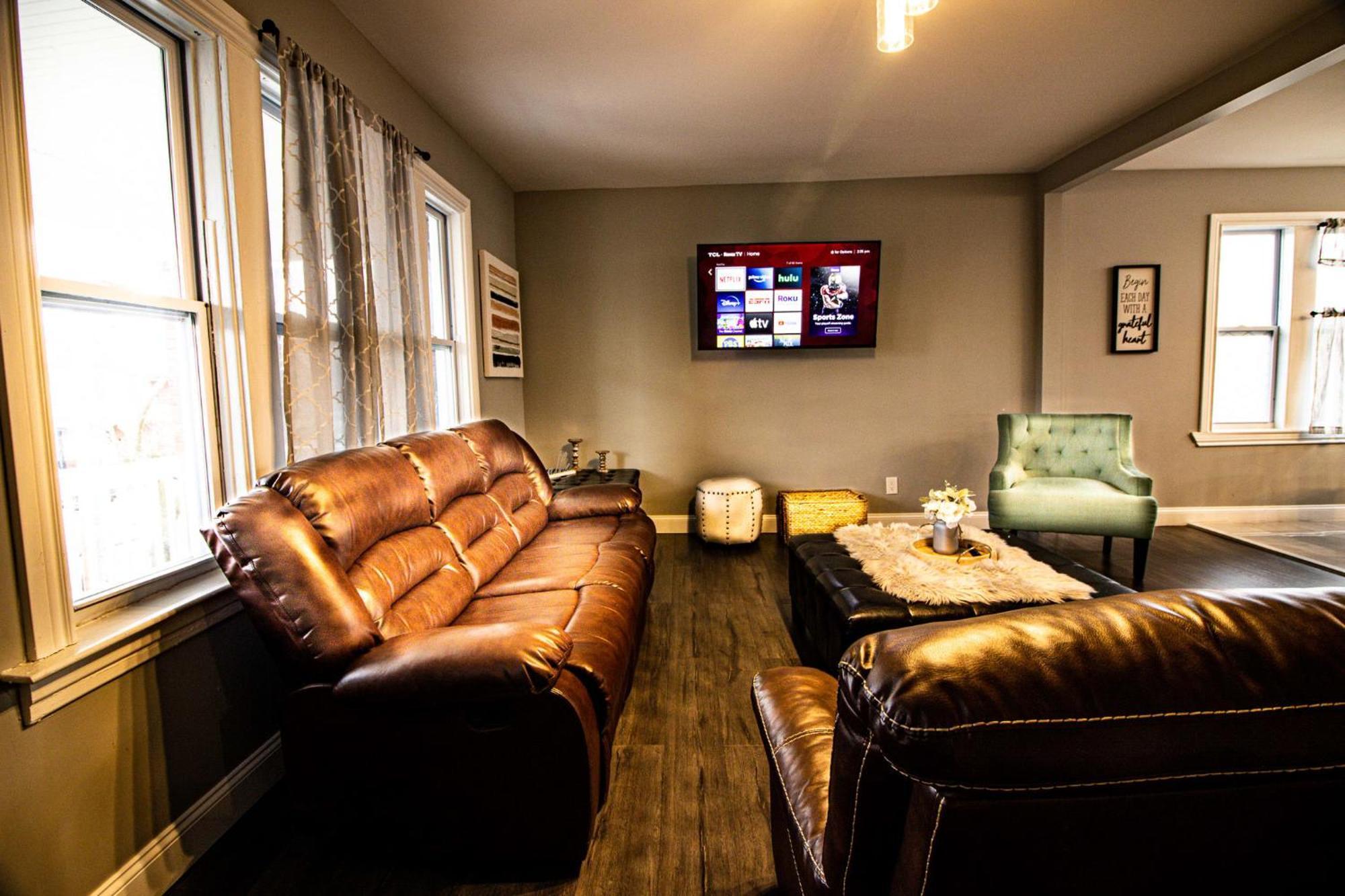 The Horseshoe 6br 2 Bath Near The Falls Holiday home Niagara Falls