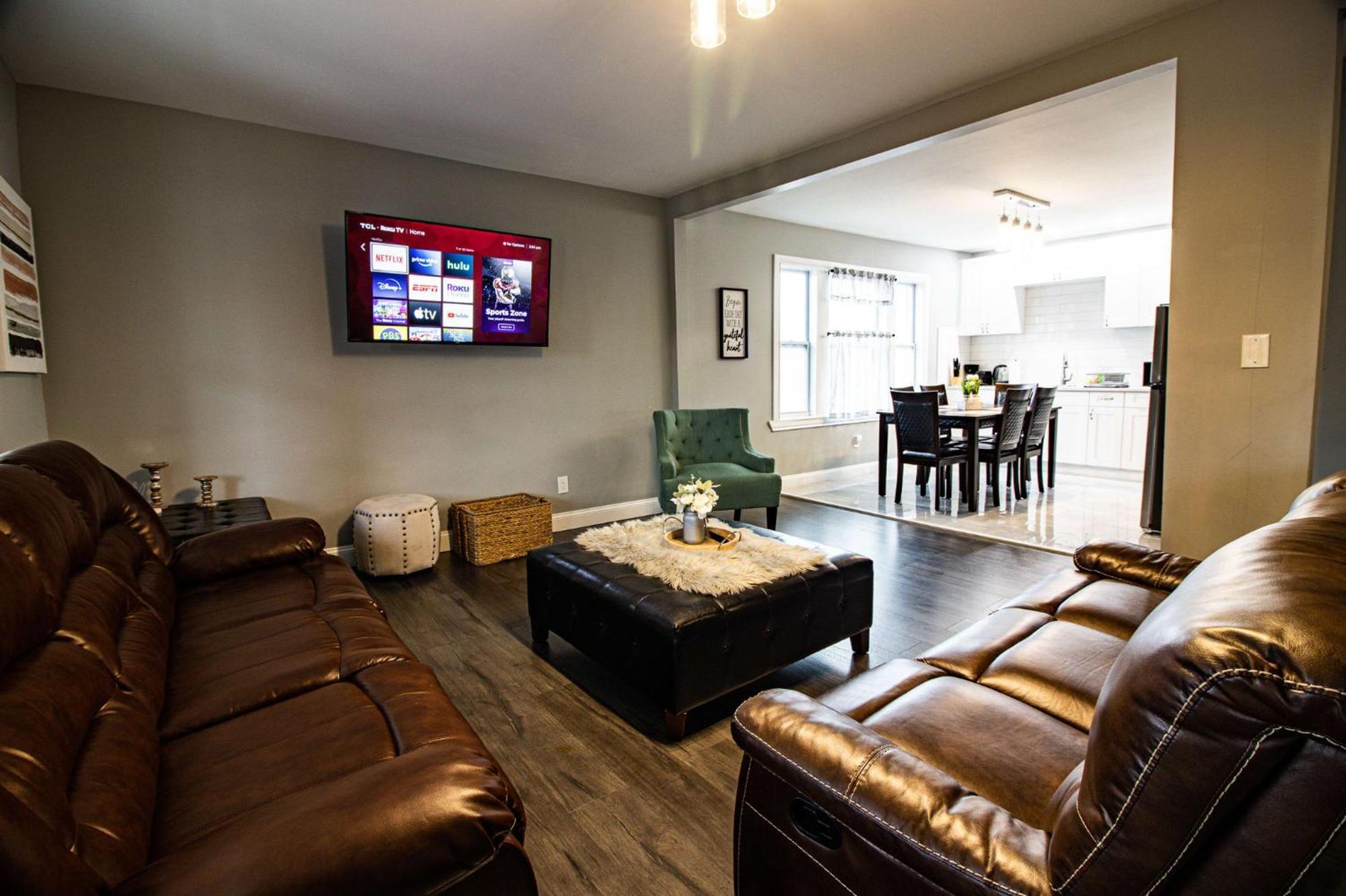 The Horseshoe 6br 2 Bath Near The Falls Niagara Falls